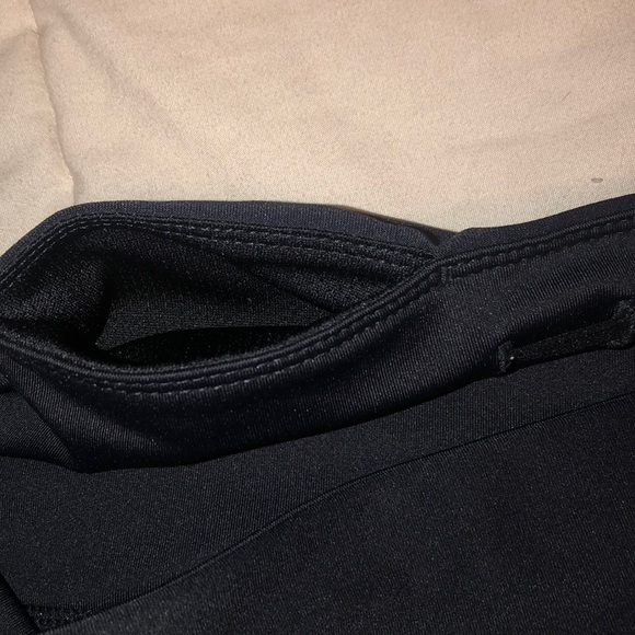 XERSION fitted Black M Shorts HR with adjuster - Picture 5 of 5
